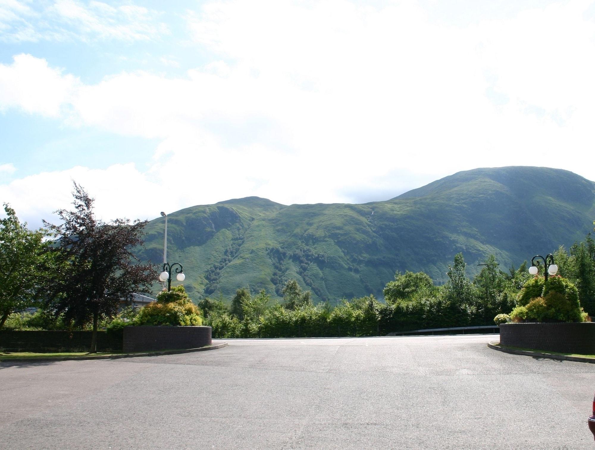 Ben Nevis Hotel & Leisure Club Fort William Exterior foto